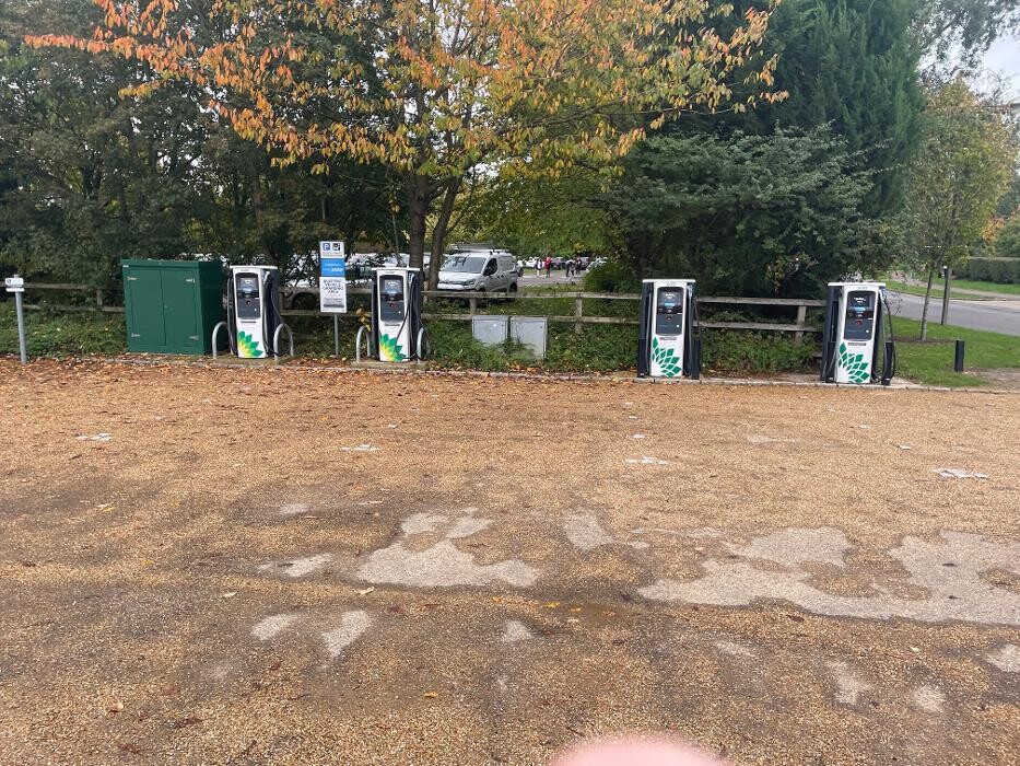 Images bp pulse Charging Station