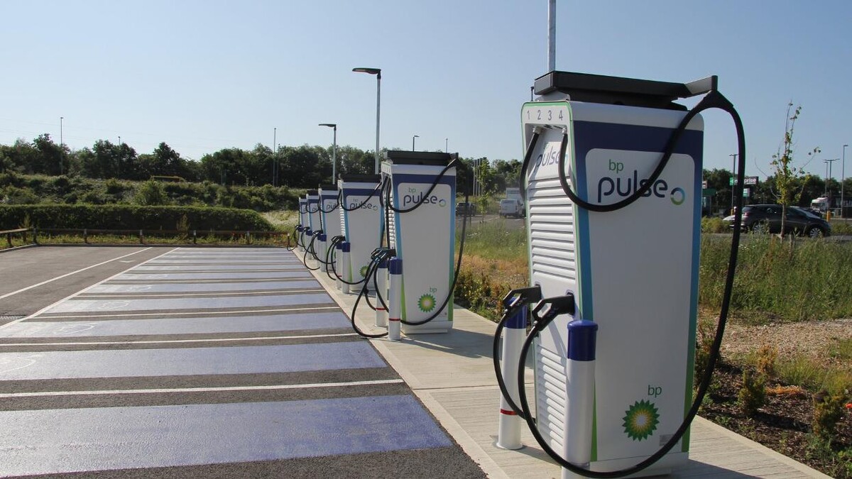 Images bp pulse Charging Station