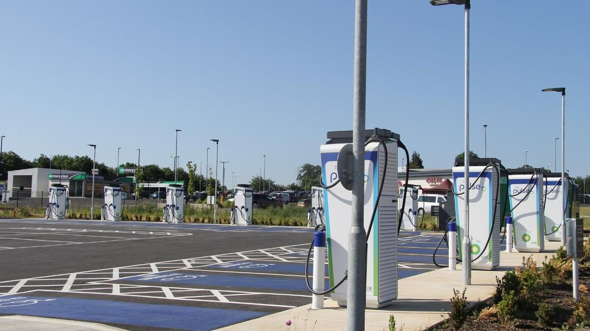 Images bp pulse Charging Station