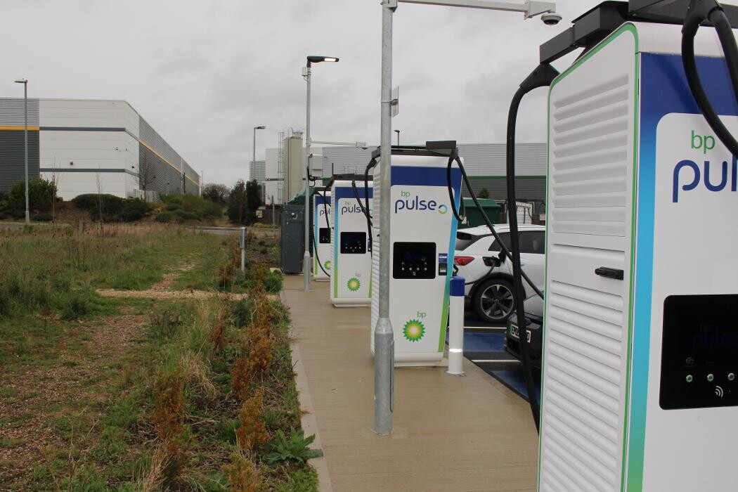 Images bp pulse Charging Station