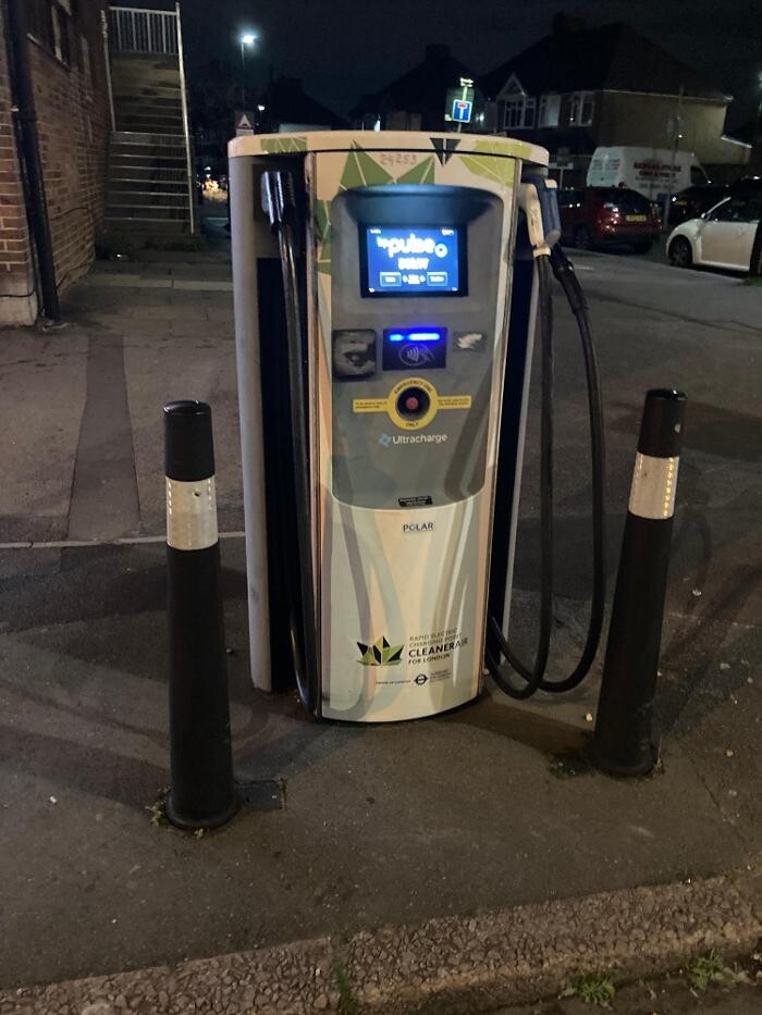 Images bp pulse Charging Station