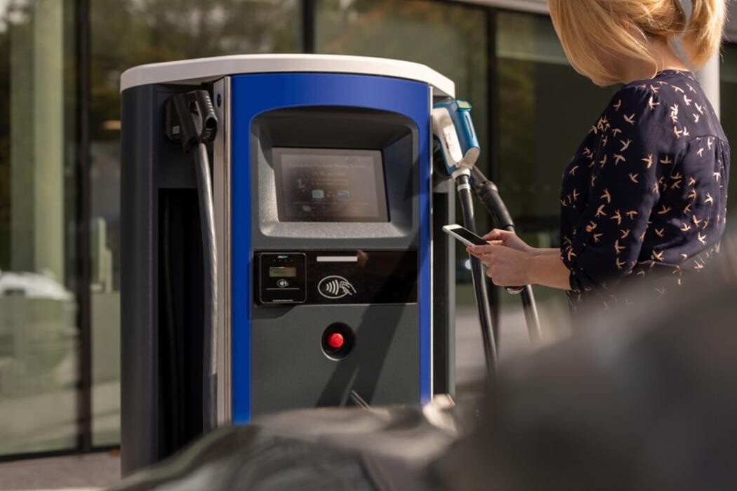 Images bp pulse Charging Station