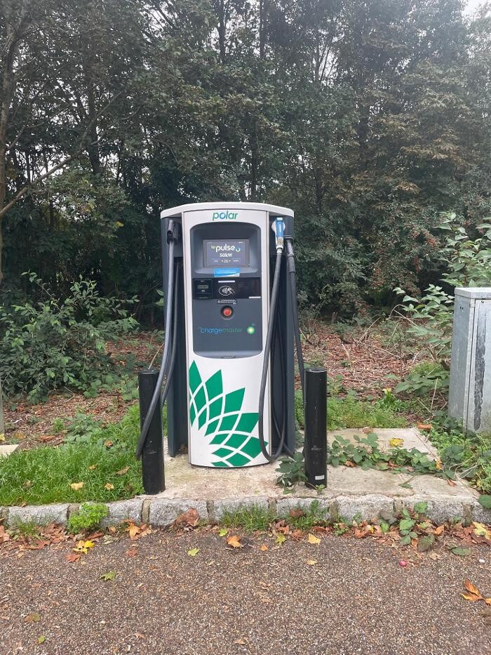 Images bp pulse Charging Station