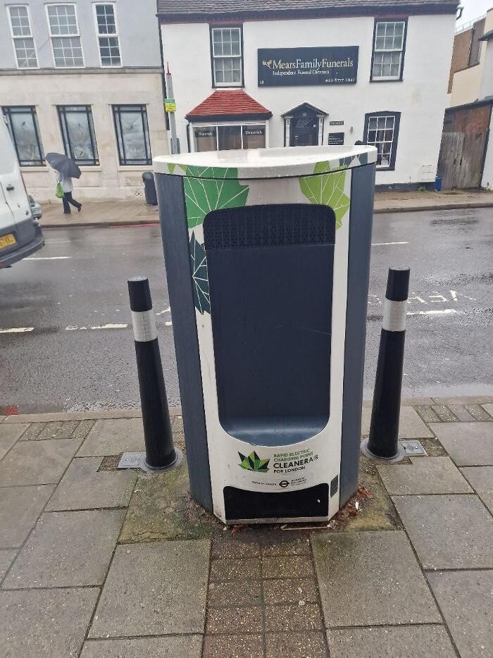 Images bp pulse Charging Station