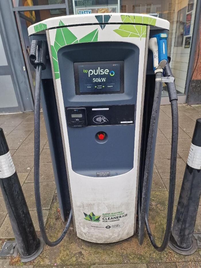 Images bp pulse Charging Station