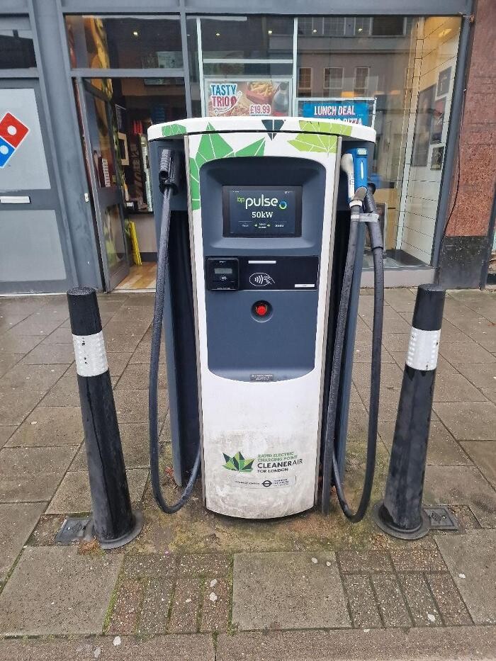 Images bp pulse Charging Station