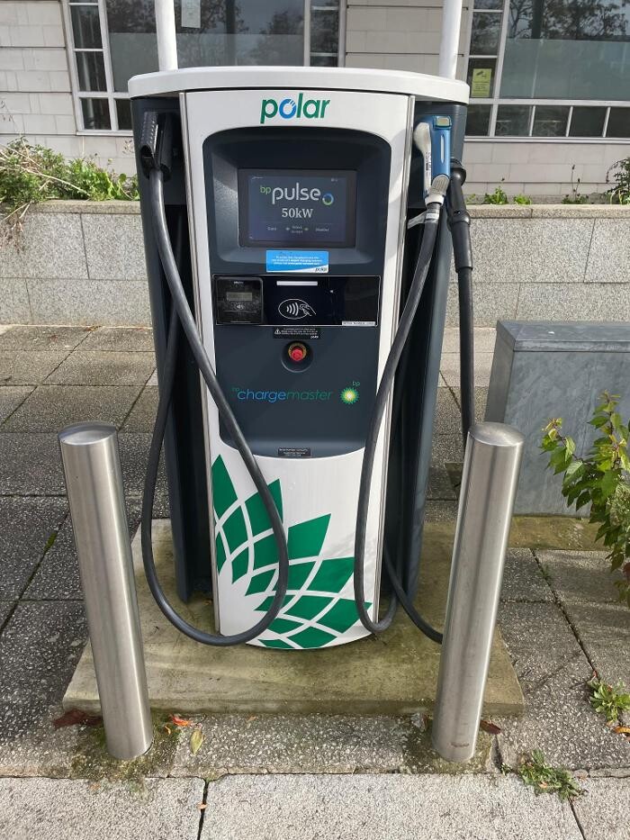 Images bp pulse Charging Station