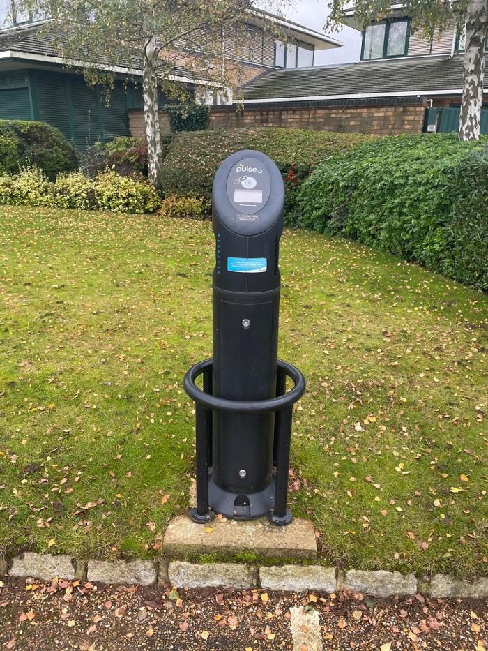 Images bp pulse Charging Station