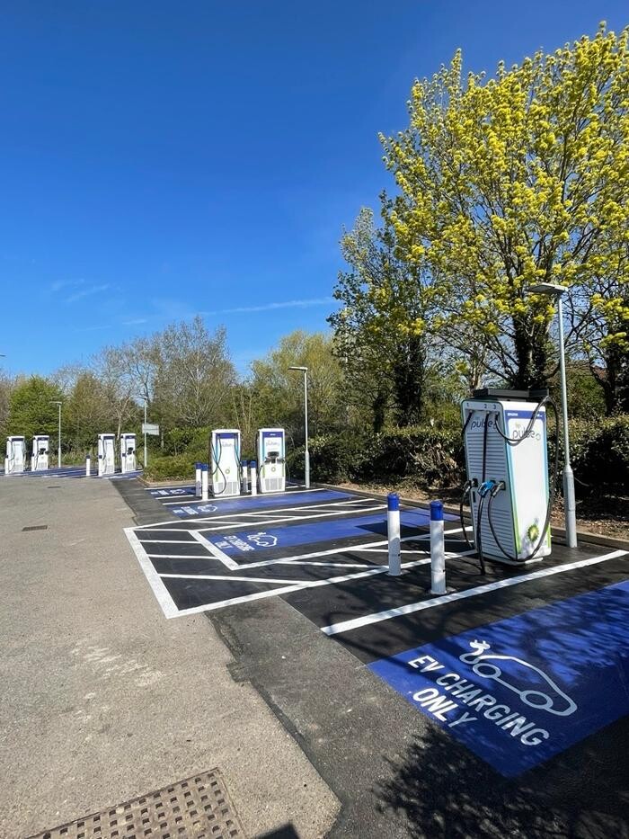 Images bp pulse Charging Station