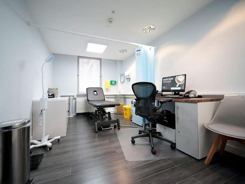 Images London Doctors Clinic Oxford Street