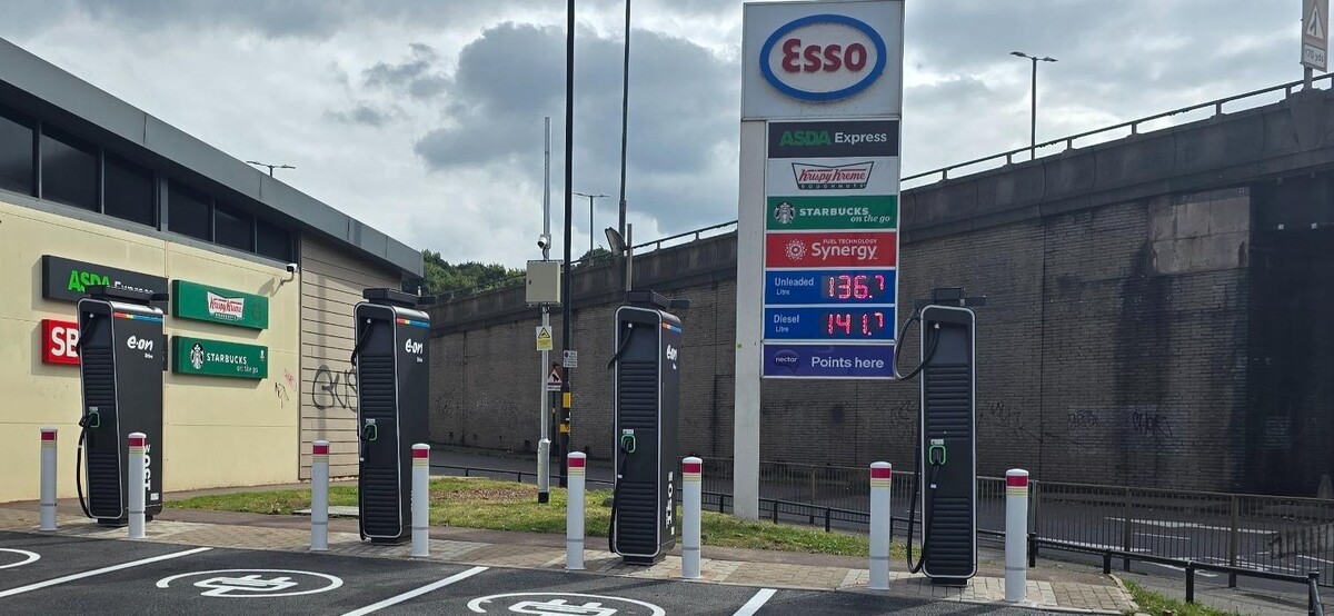 Images E.ON Drive Charging Station