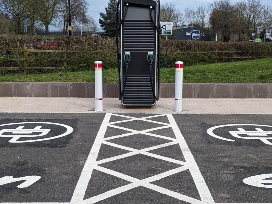 Images E.ON Drive Charging Station