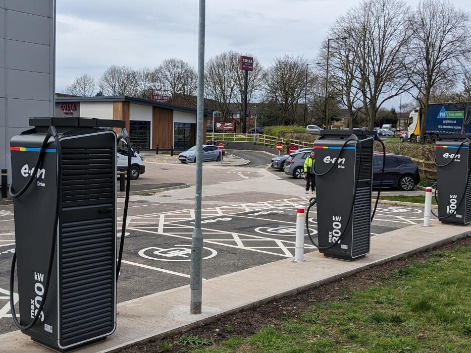 Images E.ON Drive Charging Station