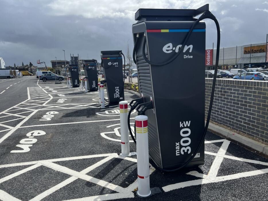 Images E.ON Drive Charging Station