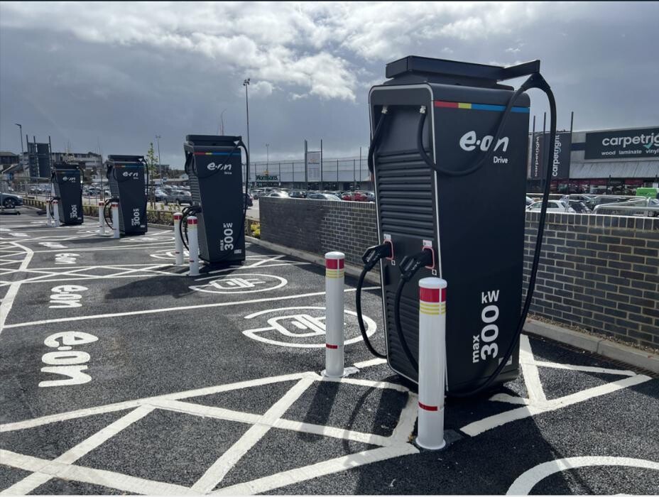 Images E.ON Drive Charging Station