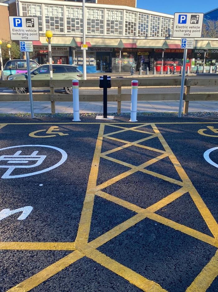 Images E.ON Drive Charging Station