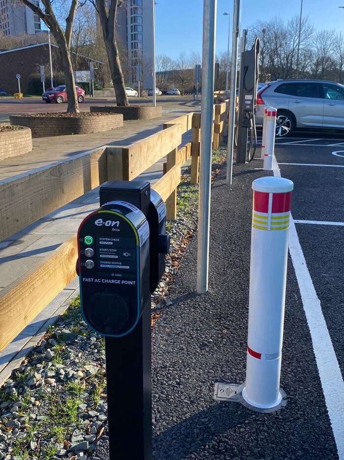 Images E.ON Drive Charging Station