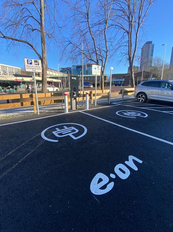 Images E.ON Drive Charging Station