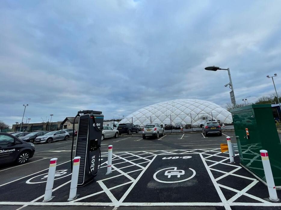 Images E.ON Drive Charging Station