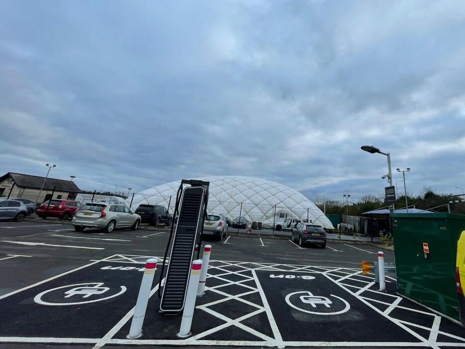 Images E.ON Drive Charging Station