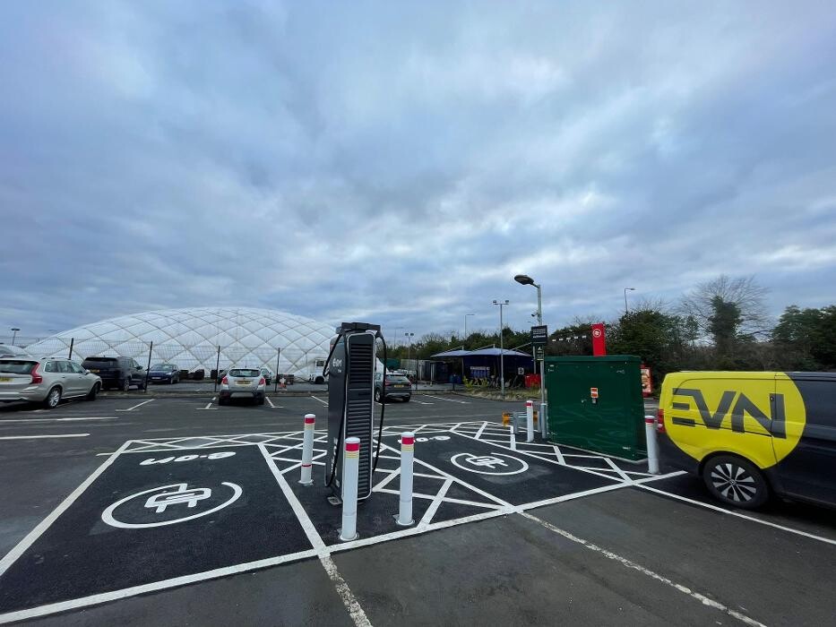 Images E.ON Drive Charging Station