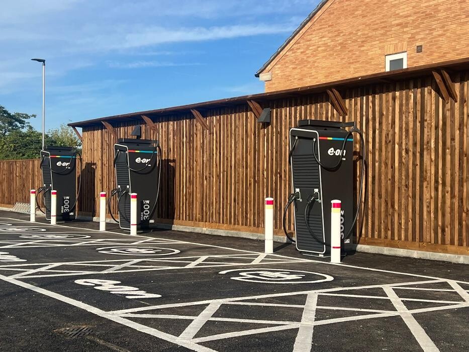 Images E.ON Drive Charging Station