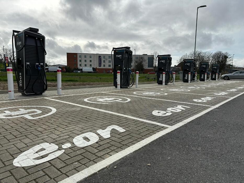 Images E.ON Drive Charging Station