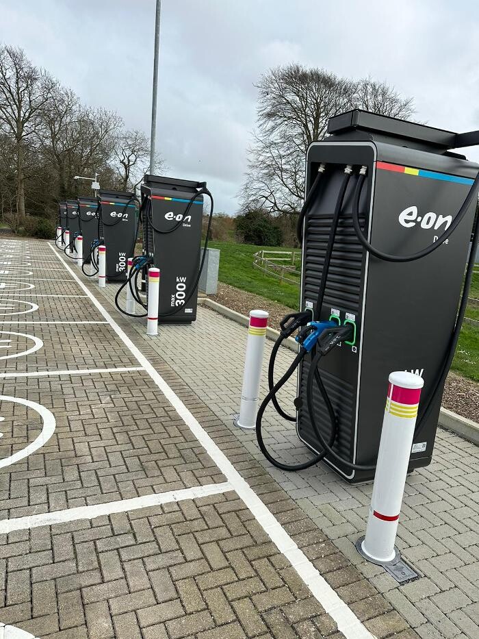 Images E.ON Drive Charging Station
