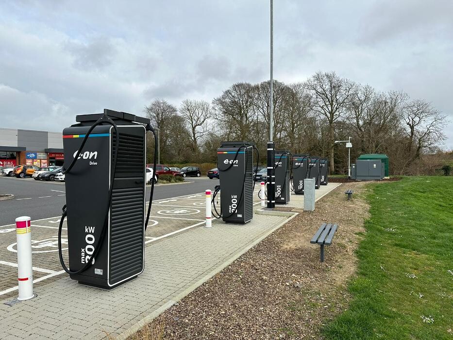 Images E.ON Drive Charging Station