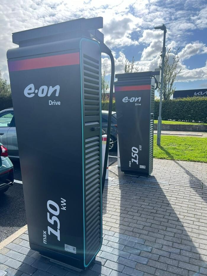 Images E.ON Drive Charging Station