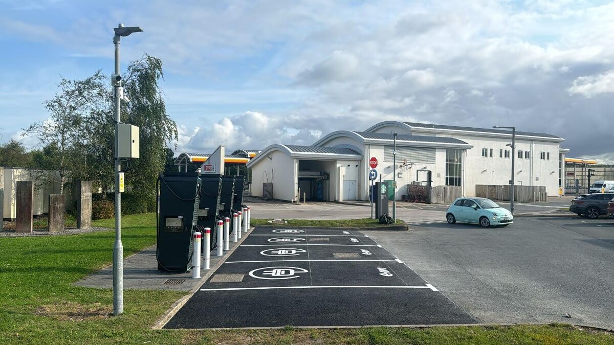 Images E.ON Drive Charging Station