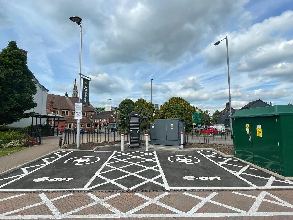 Images E.ON Drive Charging Station