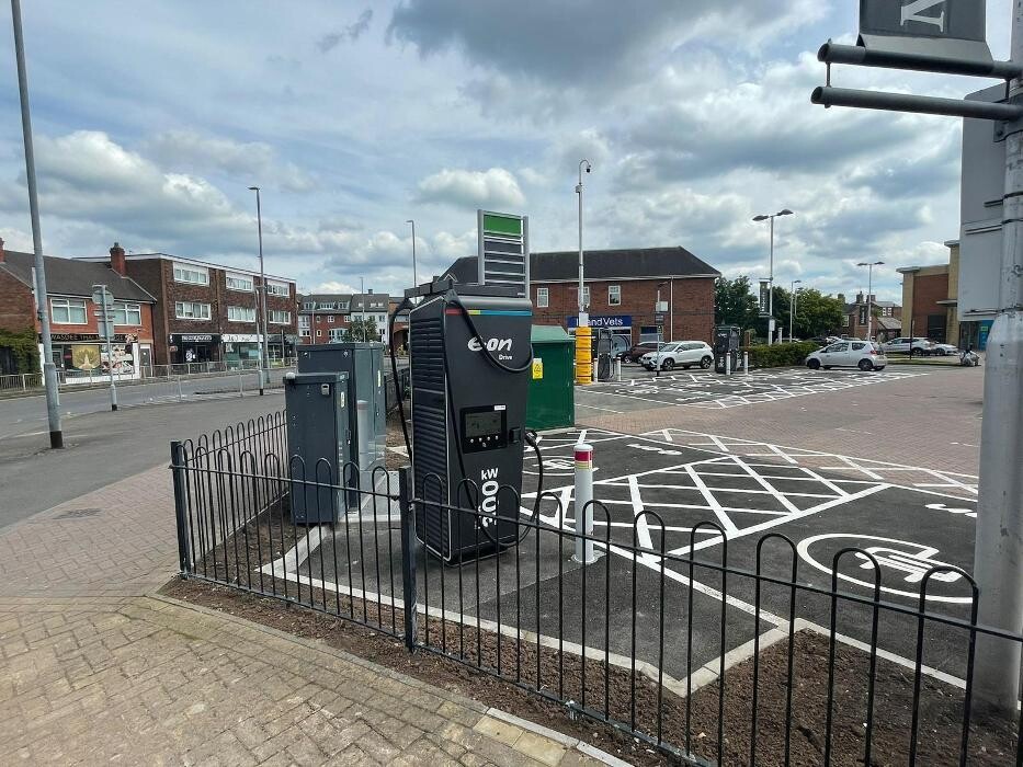 Images E.ON Drive Charging Station