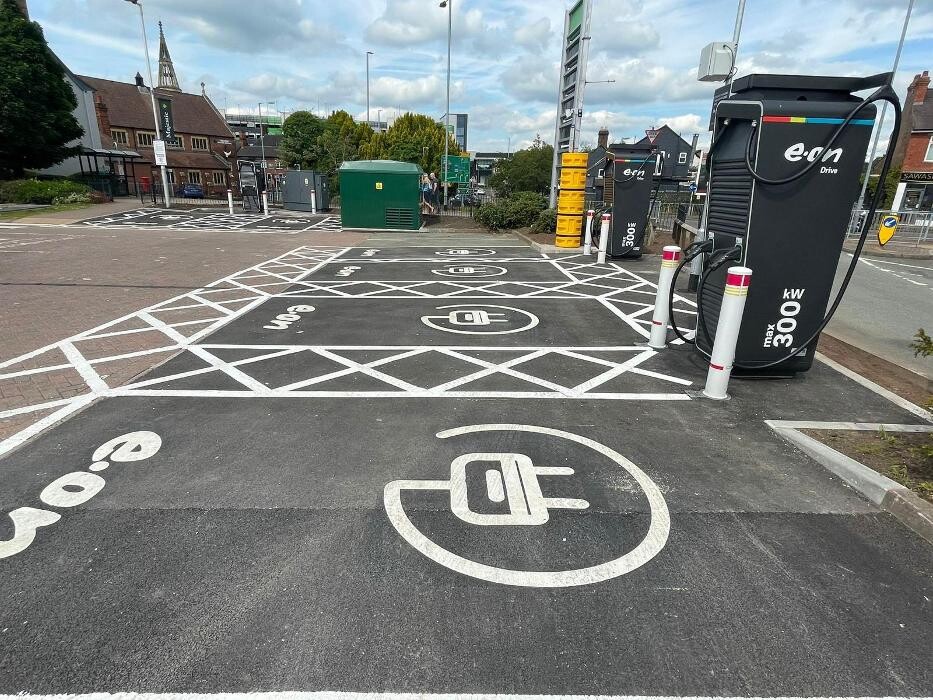 Images E.ON Drive Charging Station