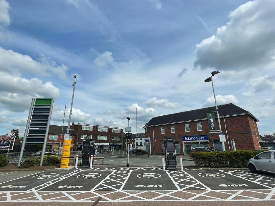 Images E.ON Drive Charging Station