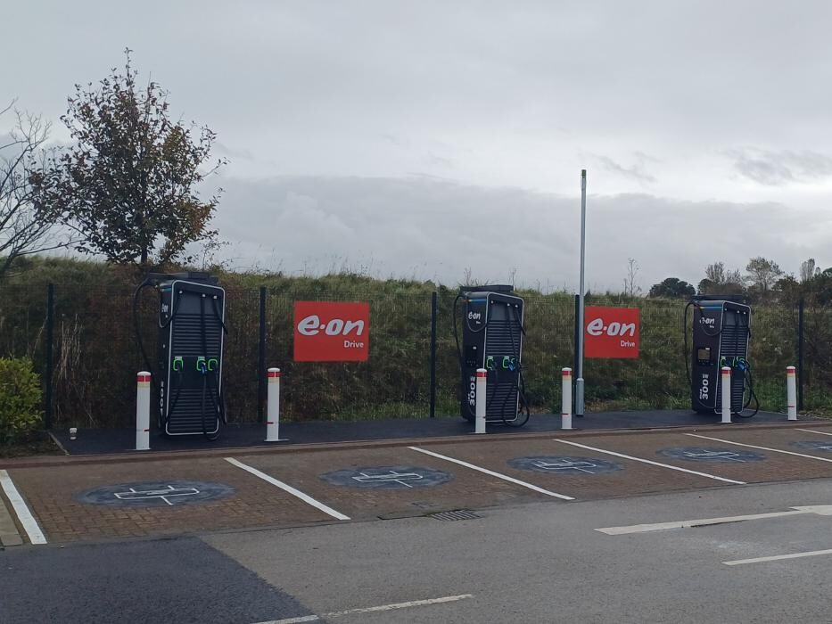 Images E.ON Drive Charging Station