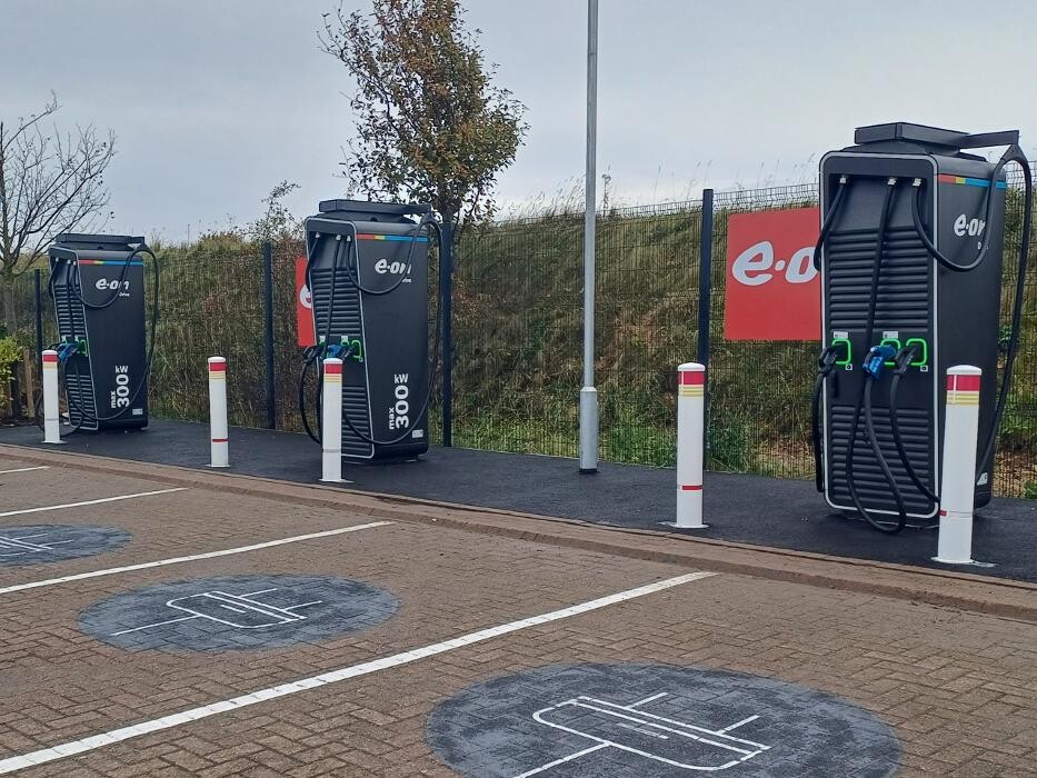 Images E.ON Drive Charging Station