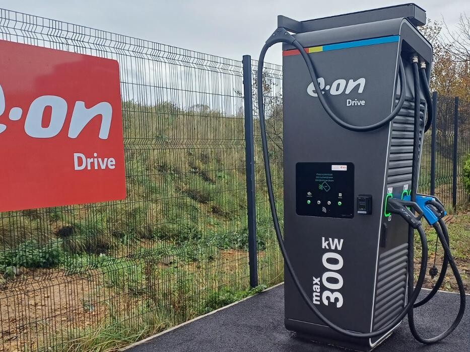 Images E.ON Drive Charging Station