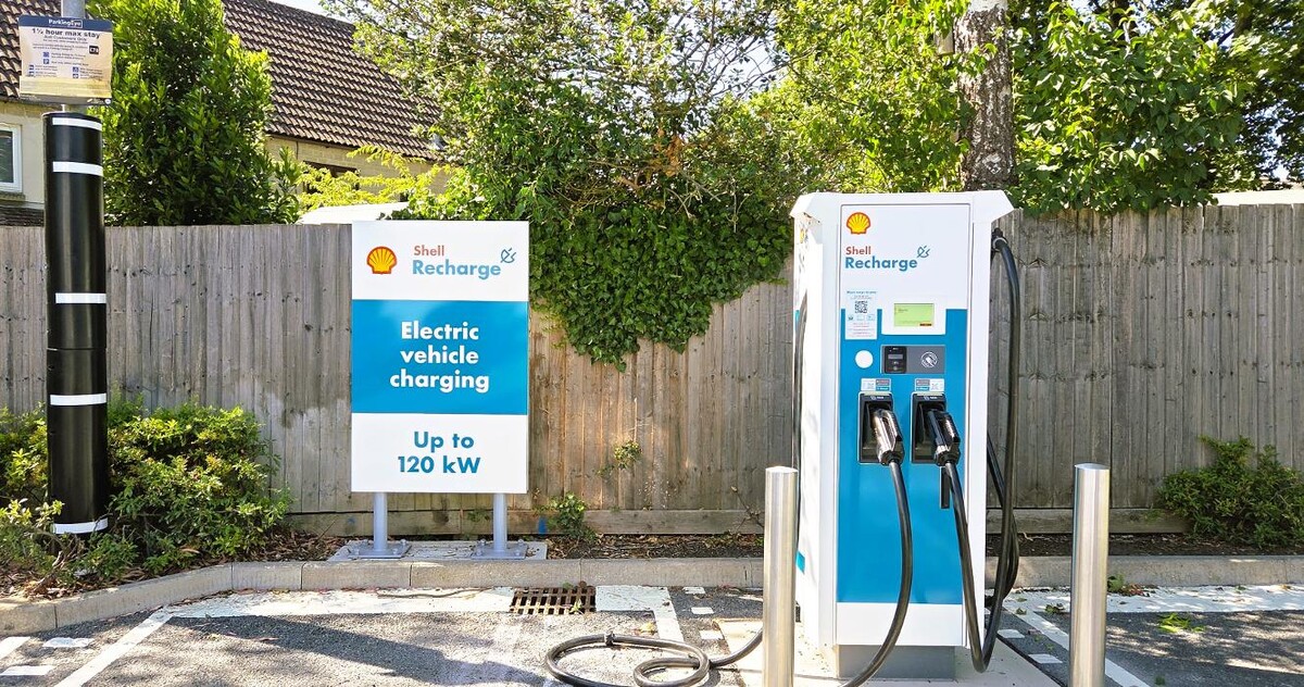Images Shell Recharge Charging Station