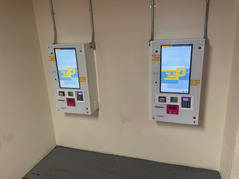 Images bp pulse Charging Station