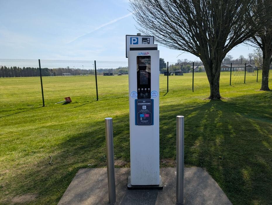 Images Weev Charging Station