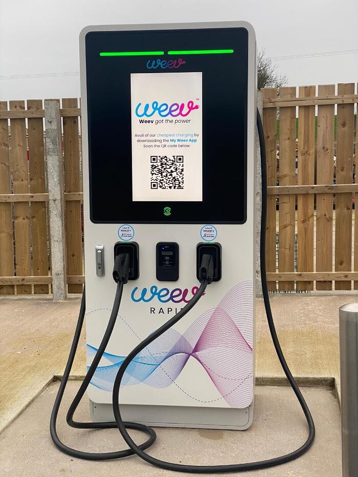 Images Weev Charging Station