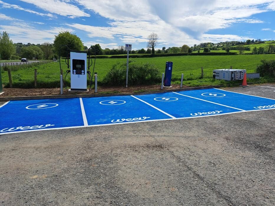 Images Weev Charging Station