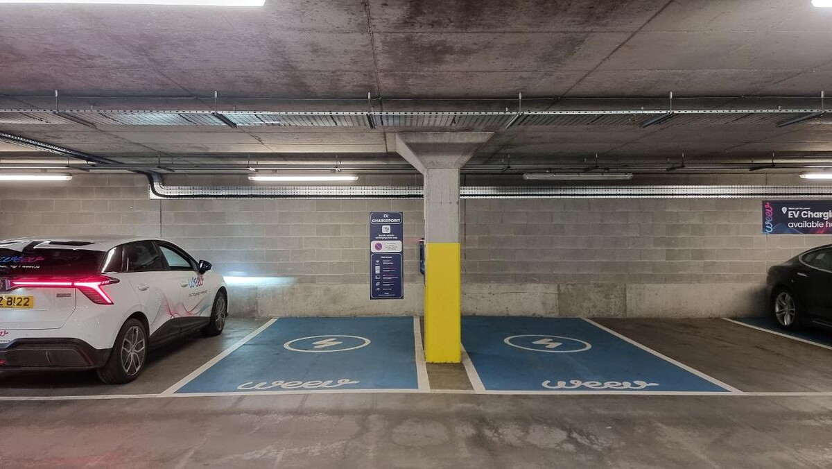 Images Weev Charging Station