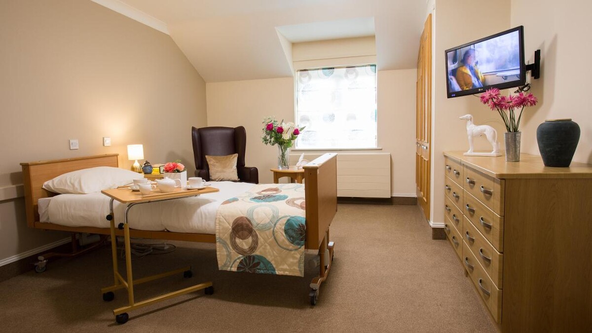 Images Broomcroft House Care Home - Bupa