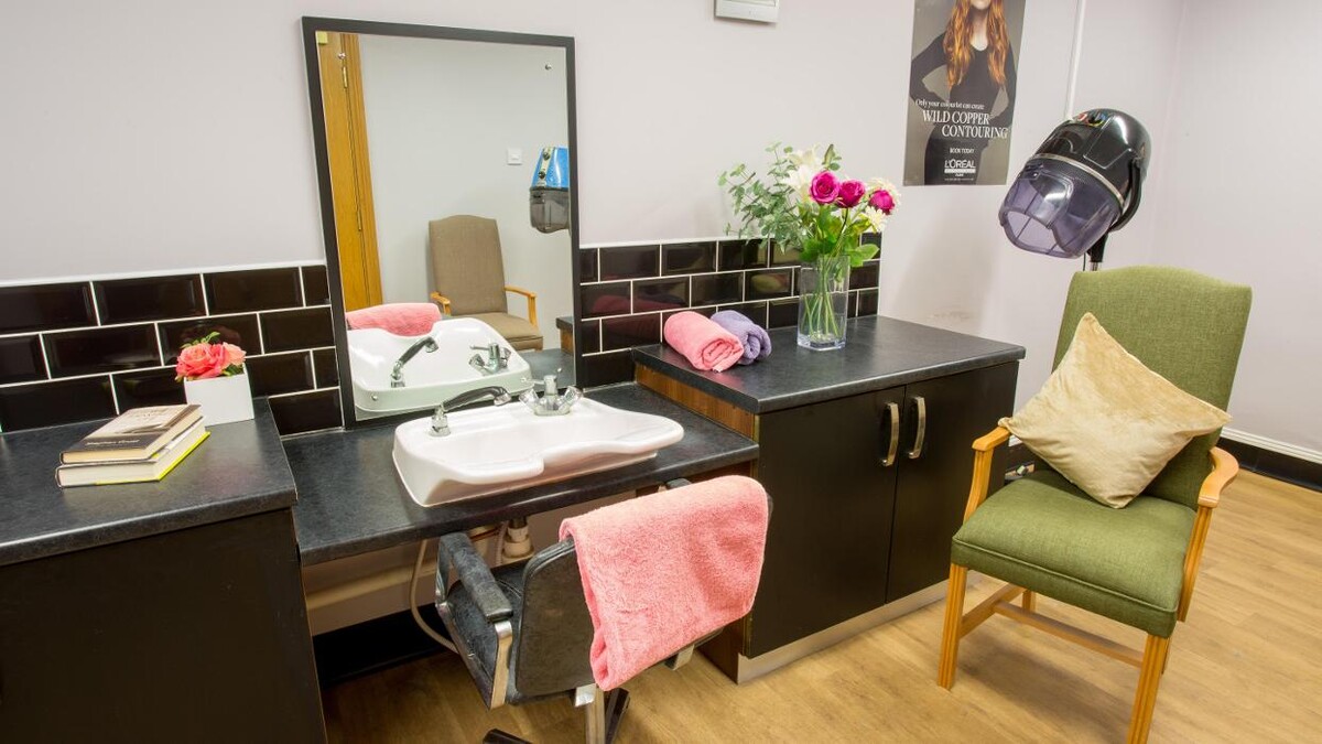 Images Broomcroft House Care Home - Bupa