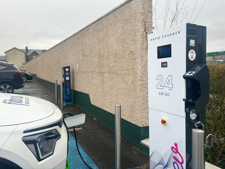 Images Weev Charging Station
