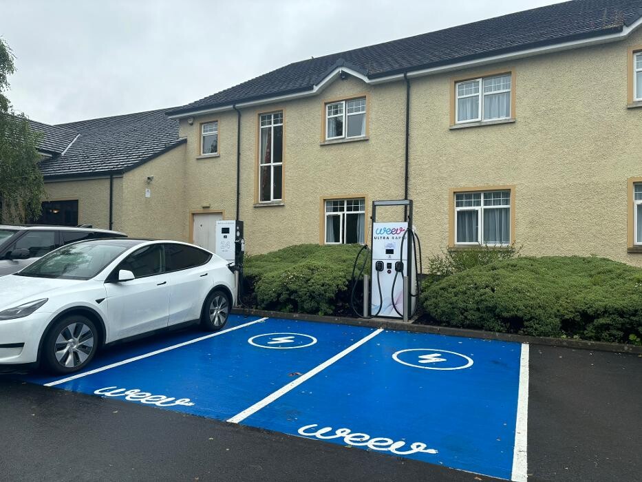 Images Weev Charging Station