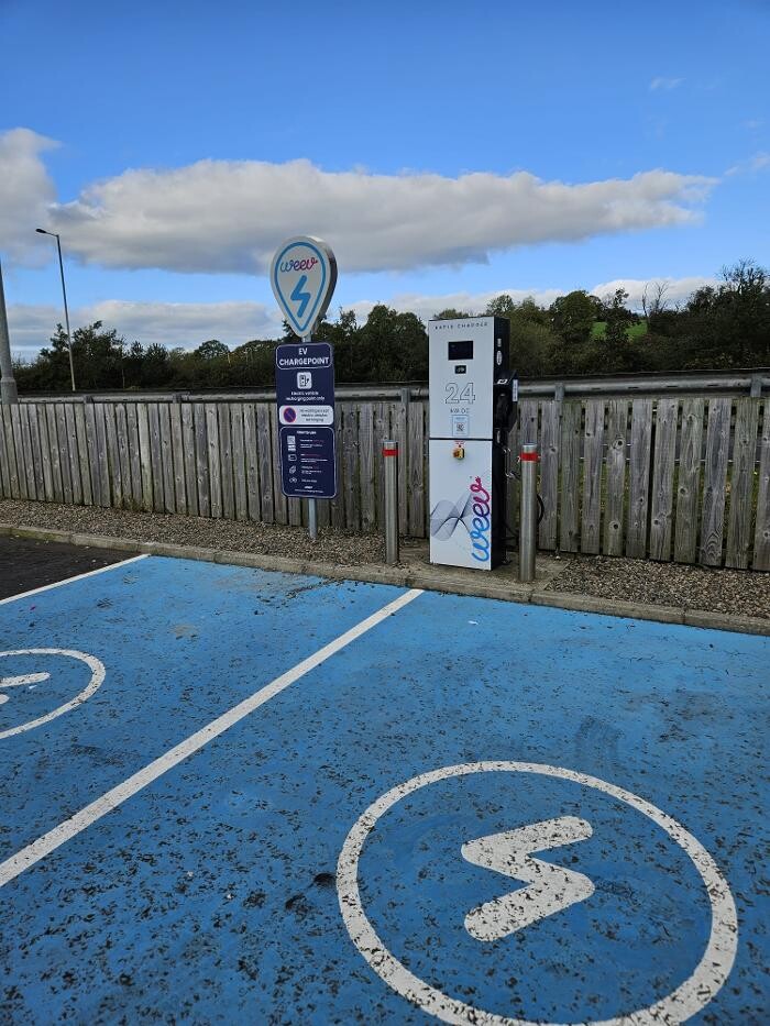 Images Weev Charging Station