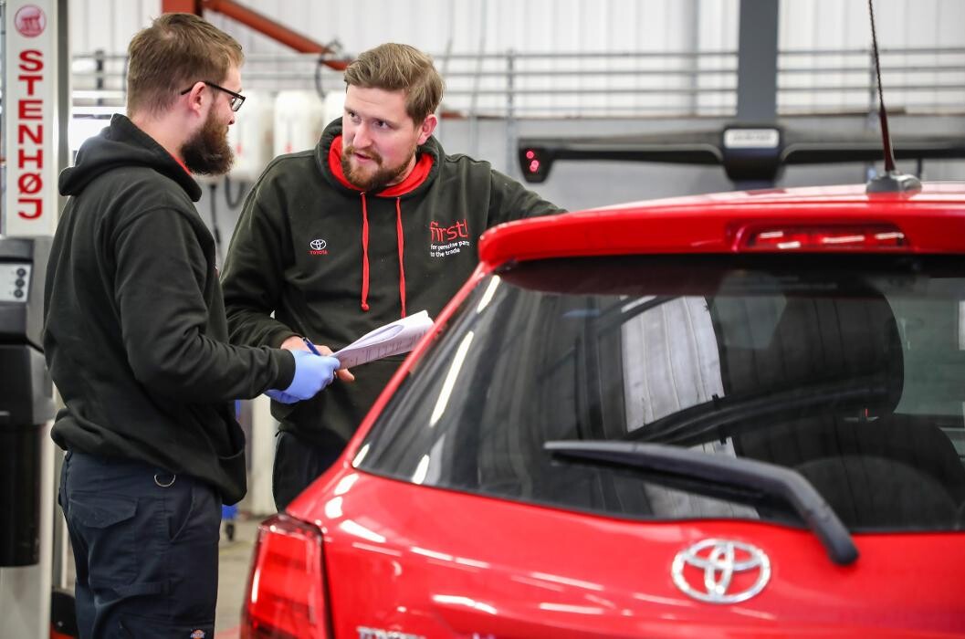Images Snows Toyota (Plymouth)